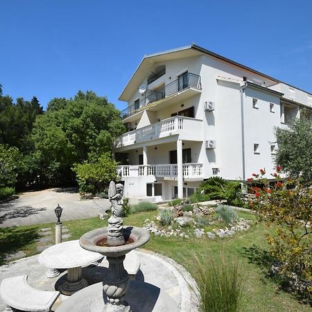 Apartments Nina Starigrad Paklenica Exterior foto